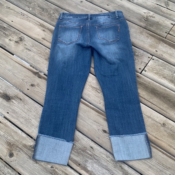 1822 Denim Taylor Distressed Roll Cuff Crop Jeans - Picture 12 of 12